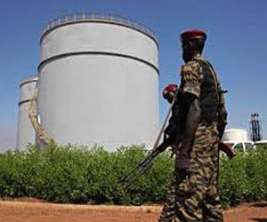   مصر اليوم - توقف ضخ نفط الجنوب سيقود إلى كارثة اقتصادية للسودان