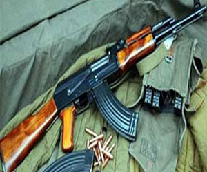   مصر اليوم - ضبط جرينوف ورشاش إسرائيلي و3 بنادق آلية بحوزة 3 أشخاص في سوهاج