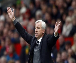 مصر اليوم - مدرب نيوكاسيل ينفي اعتزامه ضم زاها مهاجم مانشستر يونايتد