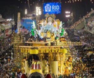   مصر اليوم - مدرسة سامبا برازيلية تبحث عن راقصات من دون سيليكون في صدورهن