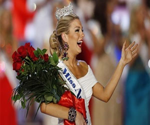   مصر اليوم - وسام يسري تفوز بالمركز الرابع في مسابقة لملكات جمال العالم في نيجيريا