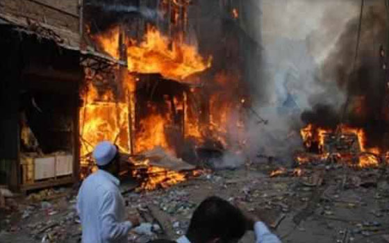   مصر اليوم - انفجار قنبلة بدائيّة في ميدان فيكتوريا والأهالي تمسك بهاتف المتّهم