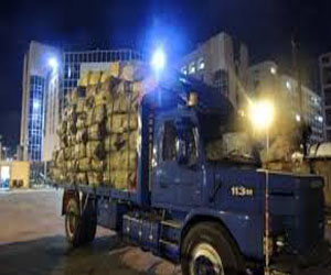   مصر اليوم - ضبط 100 طن بضائع أجنبية مهربة في بورسعيد