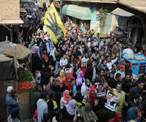  مصر اليوم - كر وفر بين الشرطة ومشاركين بمسيرة لجماعة الإخوان المسلمين في كفر الشيخ