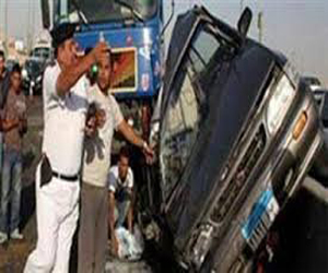 مصر اليوم - إصابة ضابط شرطة و4 مجندين في حادث تصادم في قنا