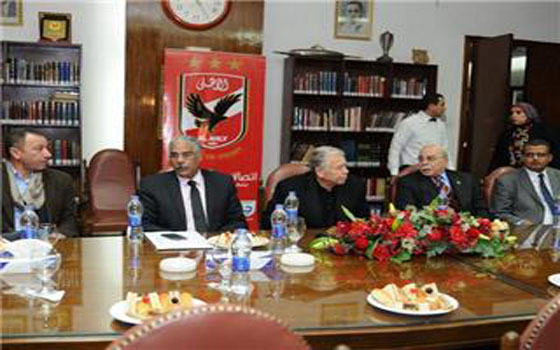   مصر اليوم - حمدي يعرض تفاصيل اجتماعه مع درويش وعلام على المجلس لإعلان القرار بشأن البث الفضائي