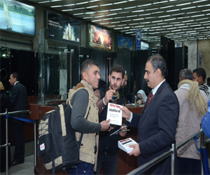   مصر اليوم - وزارة الشباب تُوزِّع 2 مليون نسخة من الدُّستور الجديد