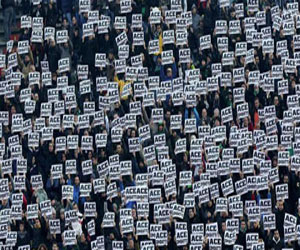 مصر اليوم - جماهير ساسولو الإيطالي تضرب نموذجا في الإنسانية