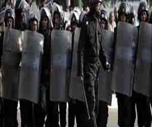 مصر اليوم - تعزيزات أمنية مشددة أمام المنشآت العامة بالمنيا