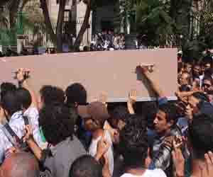 مصر اليوم - غضب مواطنو الدقهلية يجتاح منزل عضو الارشاد بالجماعة المحظورة