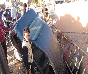   مصر اليوم - سقوط سيارة في بيارة تابعة للري في الأقصر