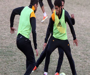   مصر اليوم - طولان يكشف للاعبي الزمالك خطة المصري