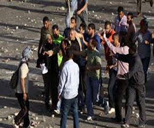   مصر اليوم - اشتباكات بين الطلاب والعاملين في كلية الطب في جامعة المنصورة