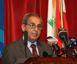 مصر اليوم - المثقف الذي تخلقه السلطة أزمة وجب تخطّيها وأتبنى الثورات المتمردة