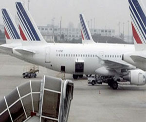   مصر اليوم - إير فرانس تلغي جميع رحلاتها الداخلية بسبب سوء الأحوال الجوية