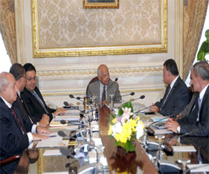   مصر اليوم - مجلس الوزراء يبحث تداعيات الأعمال الإرهابيّة