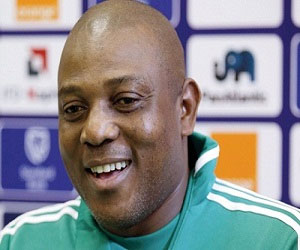   مصر اليوم - كيشى مدرب نيجيريا يتحدى يوبو كي يكون له مكان