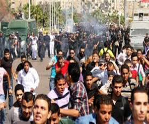   مصر اليوم - مقتل طالب في اشتباكات بين الأمن وطلاب المدينة الجامعيّة للأزهر