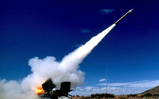 مصر اليوم - قوات الاحتلال تنشر بطاريات منظومة القبة الحديدية واجتماع في وزارة الدفاع