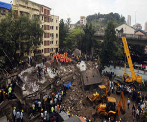   مصر اليوم - مصرع وإصابة 33 شخصا بسبب سقوط حافلة ركاب فى وادى شمال تايلاند