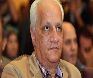   مصر اليوم - اكتشاف رأس من الجرانيت الأسود لأحد ملوك الدولة الحديثة في مصر