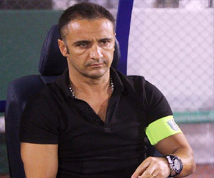   مصر اليوم - إدارة أهلي جدة تجدد الثقة في المدرب البرتغالي بيريرا