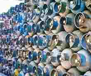   مصر اليوم - طرح 7158 طنَّ سولار وحوالي 204 آلاف أسطوانة بوتاجاز في قنا