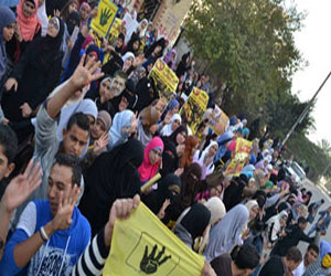   مصر اليوم - أمن الأقصر يطلق قنابل الغاز على إخوان الزينية ويلقي القبض على 4 منهم