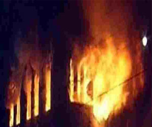   مصر اليوم - إصابة 7 أشخاص في حريق هائل في مصنع للزجاج في قليوب