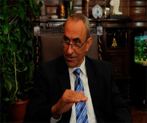   مصر اليوم - أبوحديد يتفّقد مشروعات التنمية الزراعية بأسيوط الأحد