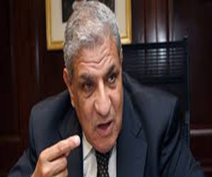   مصر اليوم - وزير الإسكان يَعِدُ بإعادة ترميم مبنى تجارة الأزهر