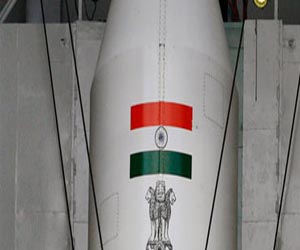   مصر اليوم - الرواد الروس يبدأون مهمة الخروج إلى الفضاء من المحطة الدولية