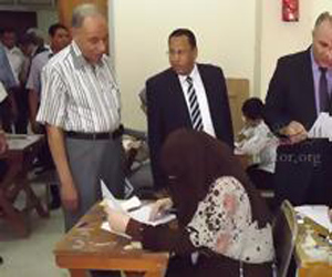   مصر اليوم - ﺭﺋﻴﺲ جامعة سوهاج يتفقد سير الامتحانات