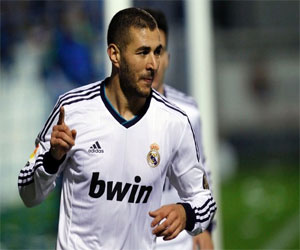   مصر اليوم - بنزيمة في مراكش لقضاء عطلة رأس العام