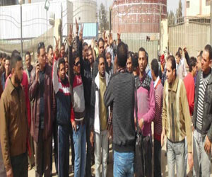   مصر اليوم - الأمن ينجح في فض تجمهر أهالي قرى بنها أمام محطة كهرباء جمجرة