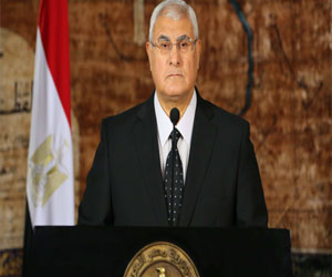 مصر اليوم - منصور يكرم اسم الرئيس الراحل محمد نجيب الأحد