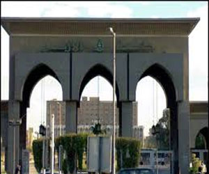   مصر اليوم - توافد طلاب جامعة الأزهر على كلياتهم لأداء الأمتحانات
