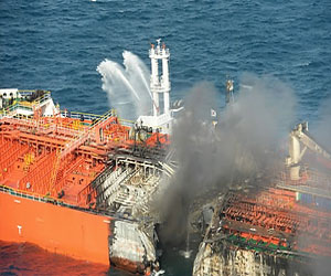   مصر اليوم - سفينة شحن تصطدم بناقلة مواد كيماوية في المياه قبالة مدينة بوسان