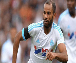 مصر اليوم - أولمبيك مرسيليا قد يضطر إلى الإبقاء على التونسي صابر خليفة