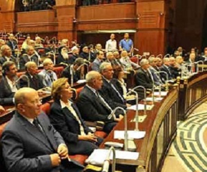   مصر اليوم - وزارة الشباب ترسل 100 ألف نسخة من الدستور الى لجنة الخمسين