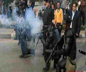   مصر اليوم - أمن المنوفية يفرق مسيرة للإخوان بالغاز المسيل وخراطيم المياة