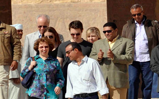   مصر اليوم - كاثرين أشتون تختتم زيارتها للأقصر