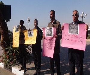   مصر اليوم - وقفة احتجاجيَّة للمعلِّمين المنقولين تعسفيًا في الأقصر