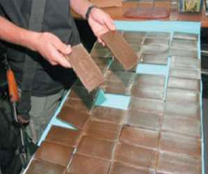 مصر اليوم - ضبط زائر بحوزته مُخدّرات قبل تسليمها إلى مسجون في قنا