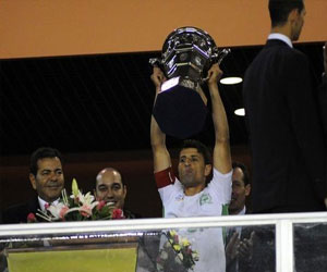   مصر اليوم - لاعبو الدفاع الجديدي يطالبون بمكافأة الفوز بكأس المغرب