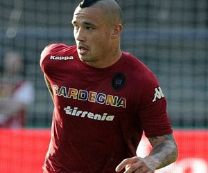 مصر اليوم - ناينجولان نجم كالياري وصل الى مرحلة متقدمة في المفاوضات مع يوفنتوس