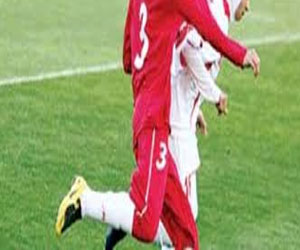   مصر اليوم - لجنة كرة القدم للسيدات تحتفي بنيل حكمتين مواطنتين شارة التحكيم الدولية