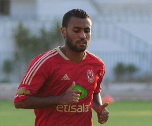 مصر اليوم - عاشور والسعيد يقتربان من التجديد للأهلي بشروط