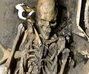   مصر اليوم - العثور على هيكل عظمى لسيدة دفنت وهى حامل من 6.000 سنة