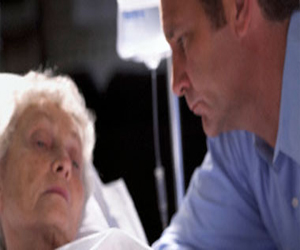   مصر اليوم - امرأة تصارع الموت بعد هجوم الآيل عليها فى مرتفعات كمبريدج